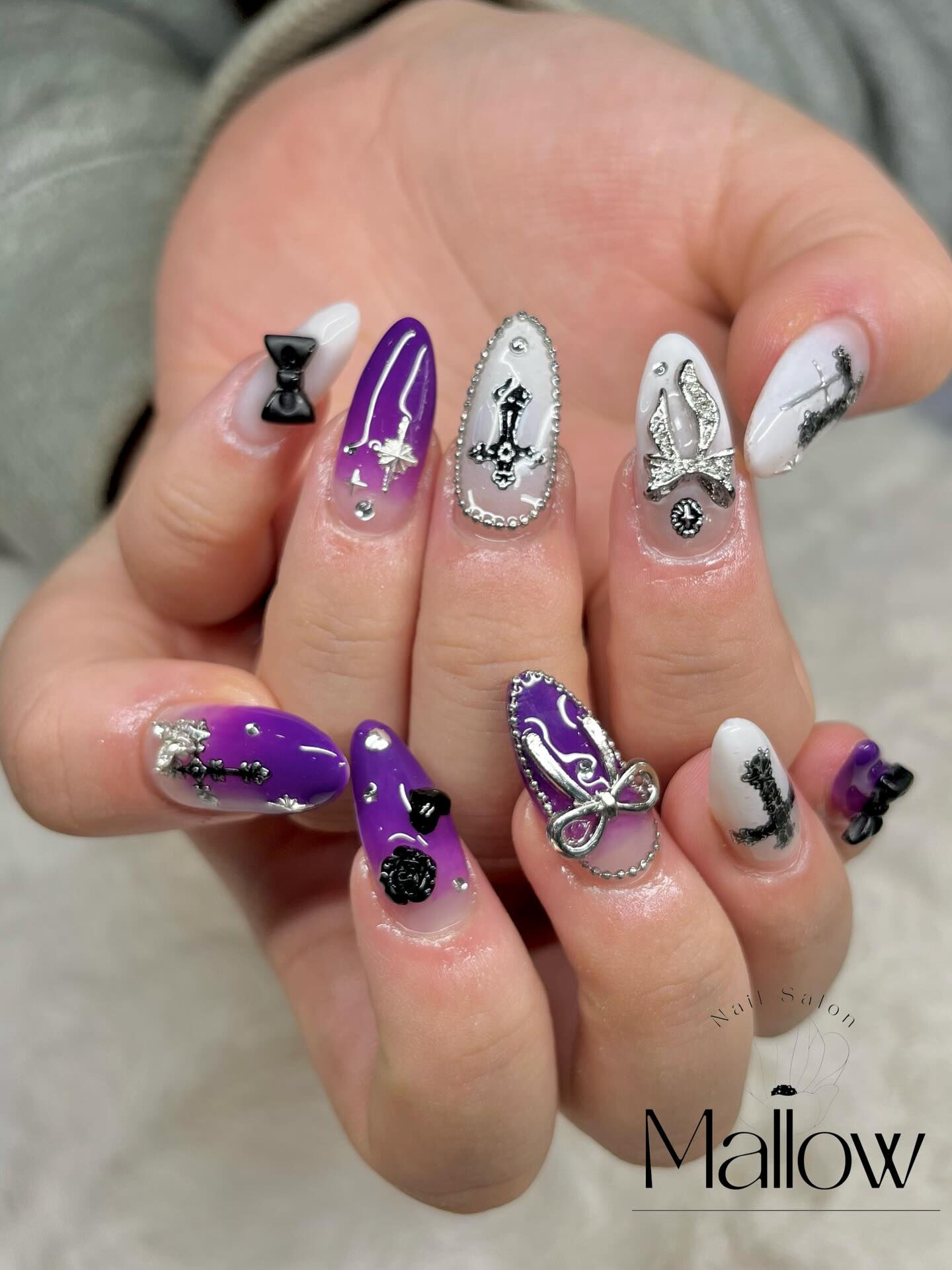 パープル×シルバーのゴシックネイル✨